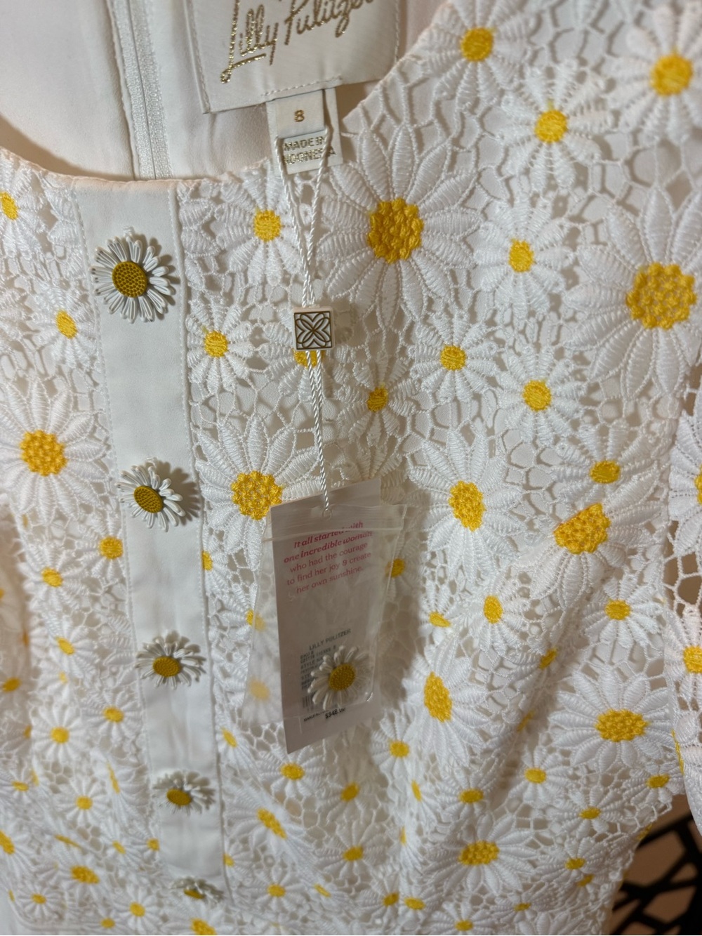 Lilly Pulitzer White Daisy Lace Dress with Yellow Centers NWT 8 - Picture 8 of 10